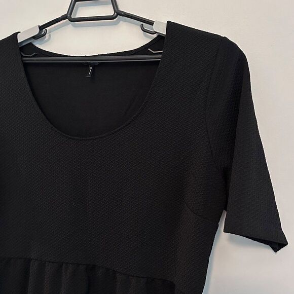 Daisy Fuentes Black Peplum Top Womens XL Short Sleeve Cute! Textured Print - Picture 5 of 6